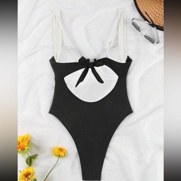 Sexy V split Black & White trim One piece Swimsuit European style, tie back - Picture 2 of 5